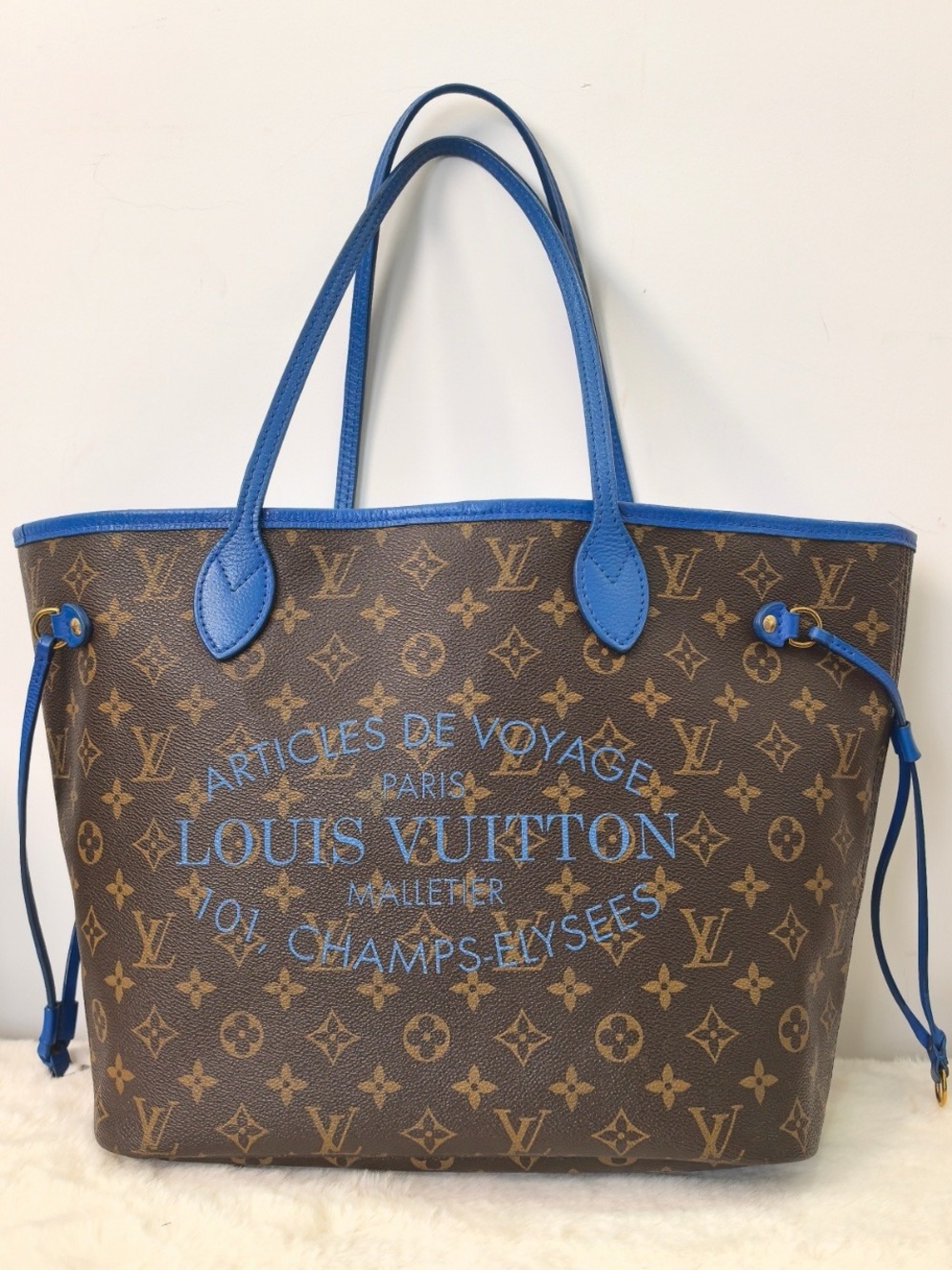 Louis Vuitton Neverfull MM Monogram Tote with Bright Blue Trim and Logo Print